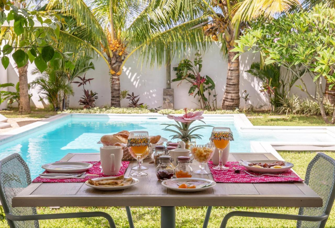 Le Mandala Moris Guesthouse Pointe Aux Canonniers Grand Baie Exterior photo