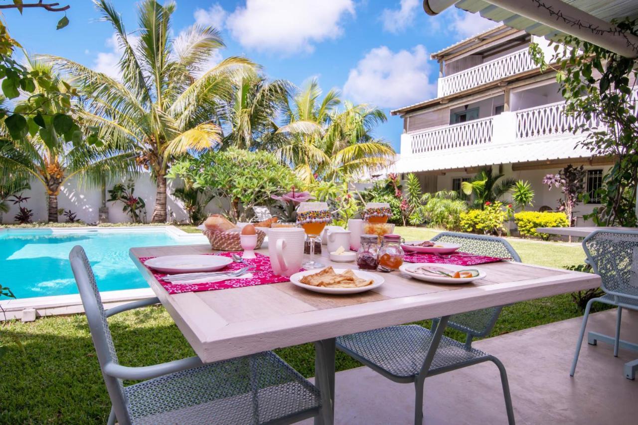 Le Mandala Moris Guesthouse Pointe Aux Canonniers Grand Baie Exterior photo