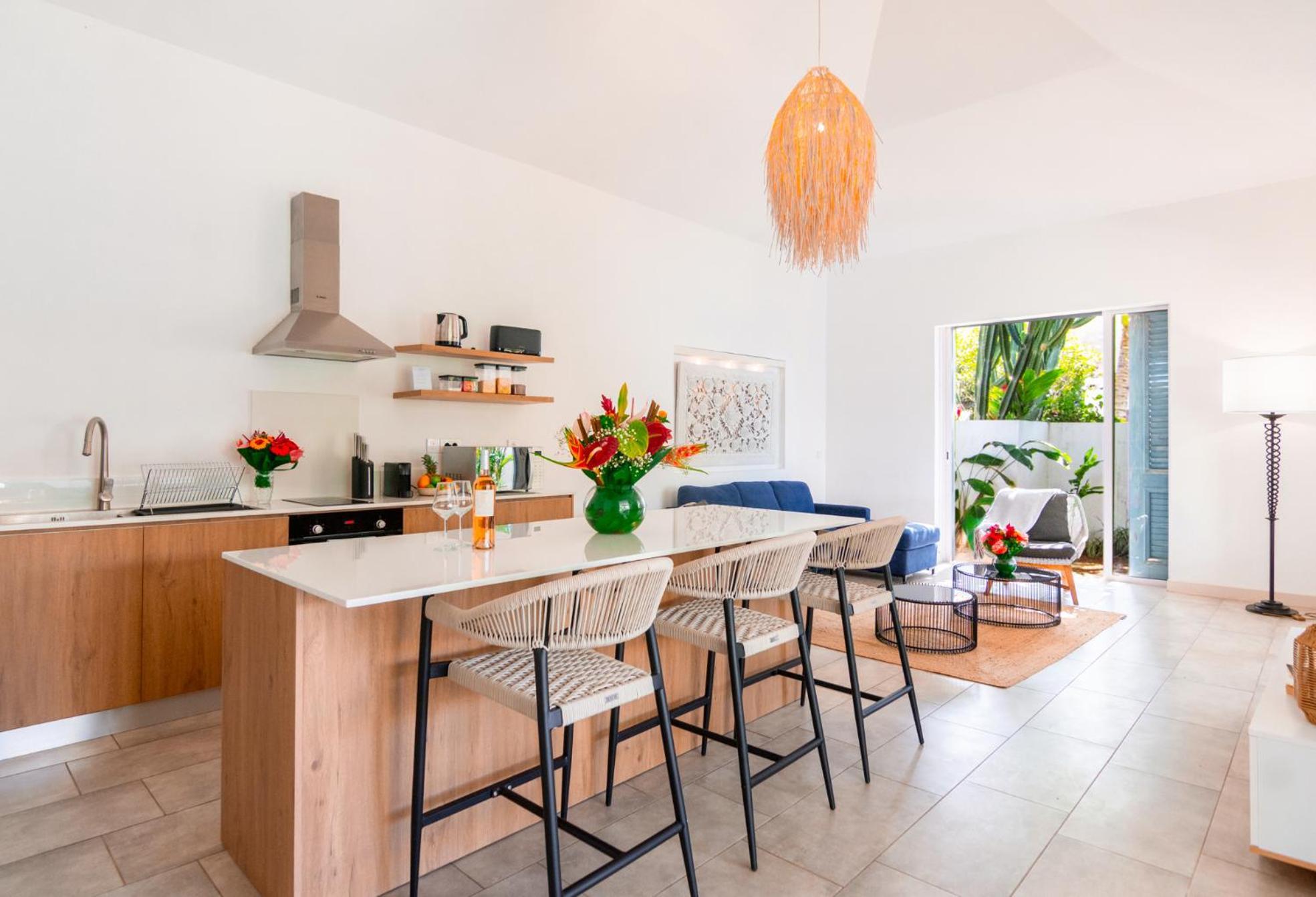 Le Mandala Moris Guesthouse Pointe Aux Canonniers Grand Baie Exterior photo