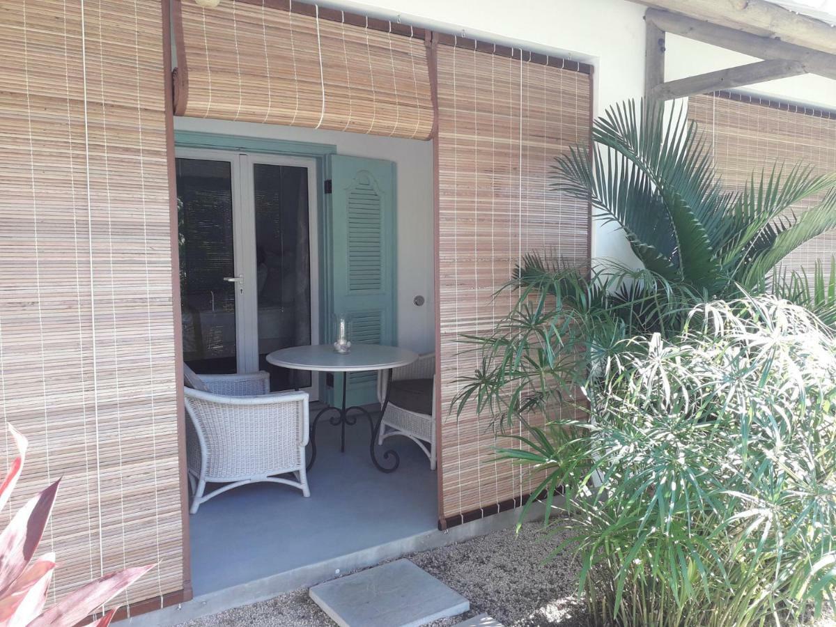 Le Mandala Moris Guesthouse Pointe Aux Canonniers Grand Baie Exterior photo