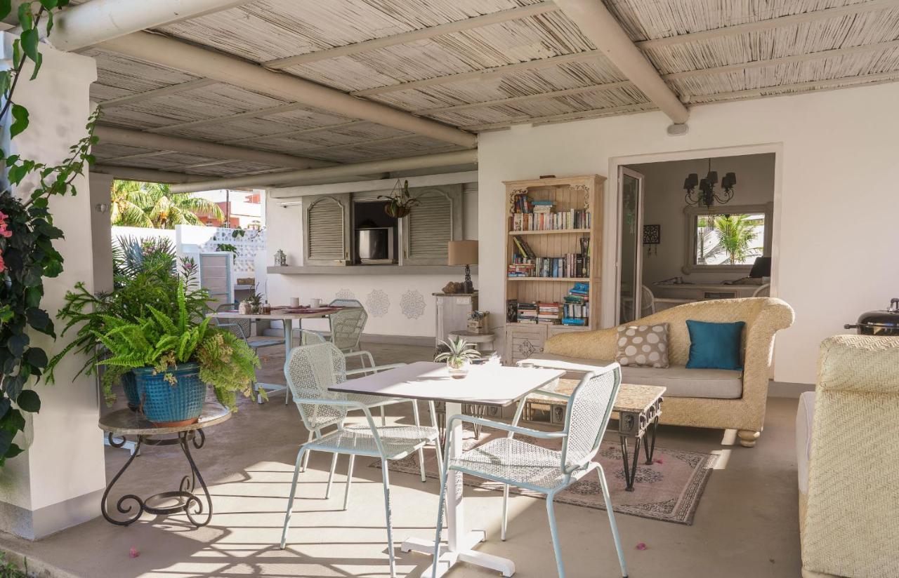 Le Mandala Moris Guesthouse Pointe Aux Canonniers Grand Baie Exterior photo